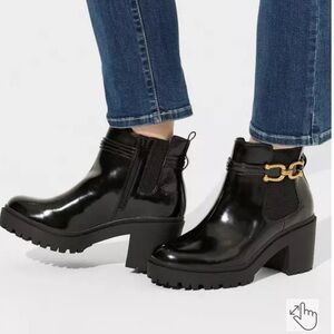 Torrid Hardware Chelsea Bootie size 9WW